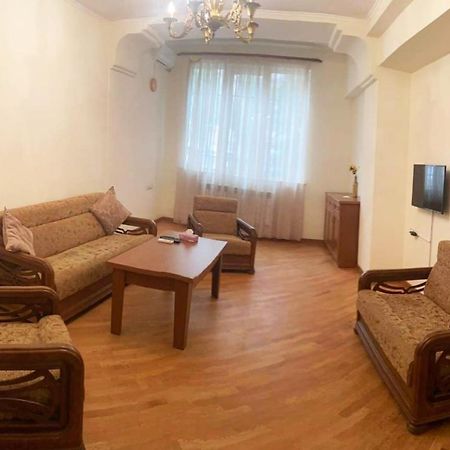 Apartments יירבאן מראה חיצוני תמונה