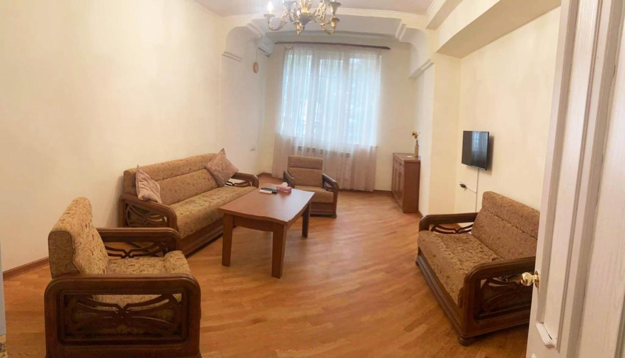 Apartments יירבאן מראה חיצוני תמונה